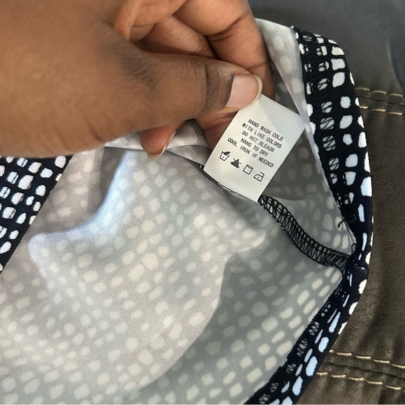 MELLODAY Black White Printed Boxy Blouse Cuff Sleeve Medium NWT Business Office - Picture 8 of 10